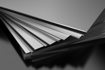 Титановый лист ВТ20 2,5*800*2200 39,6кг